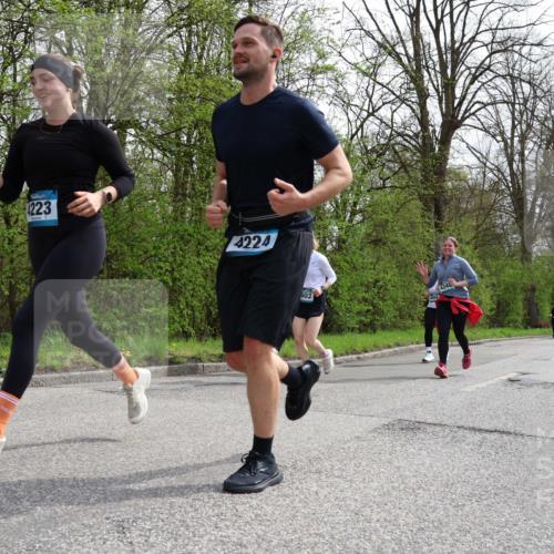 12.04.2026 - 45. Internationalen Wilhelmsburger Insellauf Yannick Fuchs http://msf.ph/oto/9496490 12.04.2026 13:07:58 Laufen 223, 4224, 603, 4345 meine-sportfotos.de