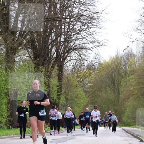 12.04.2026 - 45. Internationalen Wilhelmsburger Insellauf Yannick Fuchs http://msf.ph/oto/9496513 12.04.2026 13:08:01 Laufen 3251, 3478, 3498, 469 meine-sportfotos.de