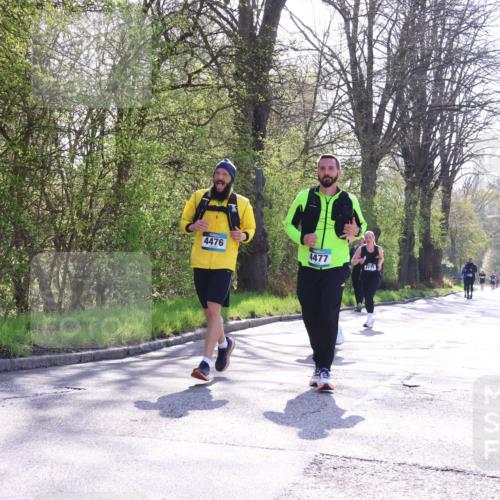 12.04.2026 - 45. Internationalen Wilhelmsburger Insellauf Yannick Fuchs http://msf.ph/oto/9496516 12.04.2026 10:52:51 Laufen 4476, 4477 meine-sportfotos.de