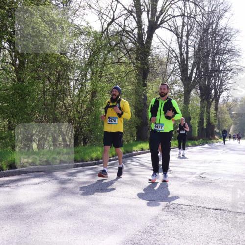 12.04.2026 - 45. Internationalen Wilhelmsburger Insellauf Yannick Fuchs http://msf.ph/oto/9496519 12.04.2026 10:52:51 Laufen 4476, 4477 meine-sportfotos.de