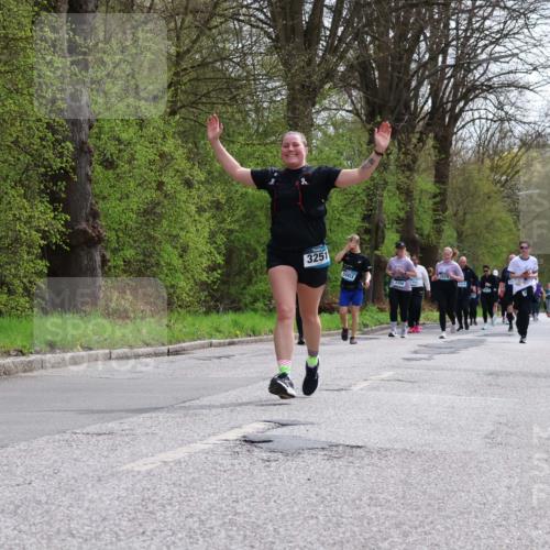 12.04.2026 - 45. Internationalen Wilhelmsburger Insellauf Yannick Fuchs http://msf.ph/oto/9496527 12.04.2026 13:08:02 Laufen 3251 meine-sportfotos.de