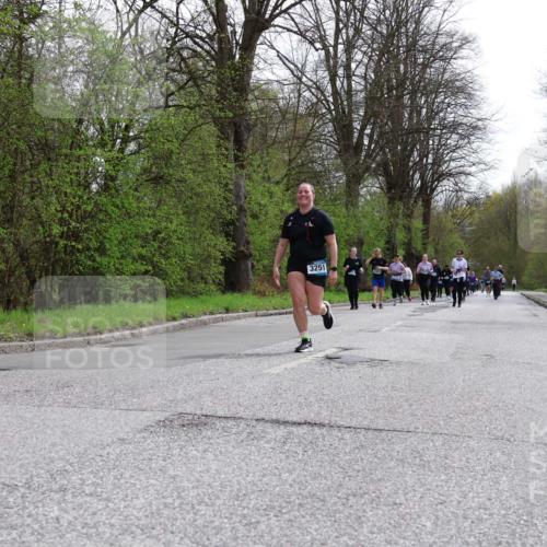 12.04.2026 - 45. Internationalen Wilhelmsburger Insellauf Yannick Fuchs http://msf.ph/oto/9496539 12.04.2026 13:08:03 Laufen 3251 meine-sportfotos.de