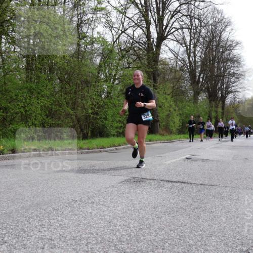 12.04.2026 - 45. Internationalen Wilhelmsburger Insellauf Yannick Fuchs http://msf.ph/oto/9496555 12.04.2026 13:08:04 Laufen 3251 meine-sportfotos.de
