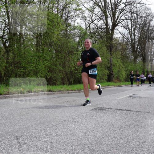 12.04.2026 - 45. Internationalen Wilhelmsburger Insellauf Yannick Fuchs http://msf.ph/oto/9496558 12.04.2026 13:08:05 Laufen 3251 meine-sportfotos.de