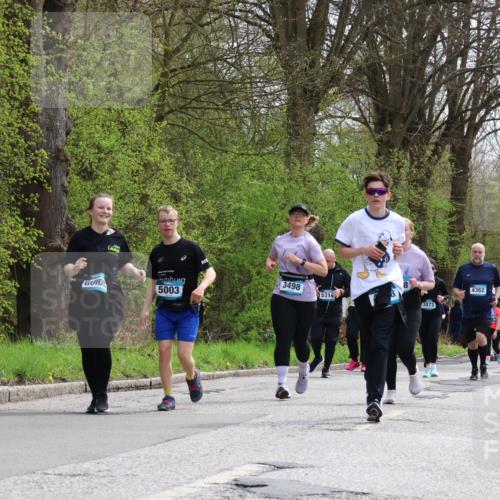 12.04.2026 - 45. Internationalen Wilhelmsburger Insellauf Yannick Fuchs http://msf.ph/oto/9496594 12.04.2026 13:08:08 Laufen 5003, 3498, 5314, 2473, 4362, 2061 meine-sportfotos.de