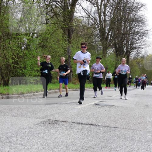 12.04.2026 - 45. Internationalen Wilhelmsburger Insellauf Yannick Fuchs http://msf.ph/oto/9496624 12.04.2026 13:08:11 Laufen 500, 3498, 2473, 3478 meine-sportfotos.de