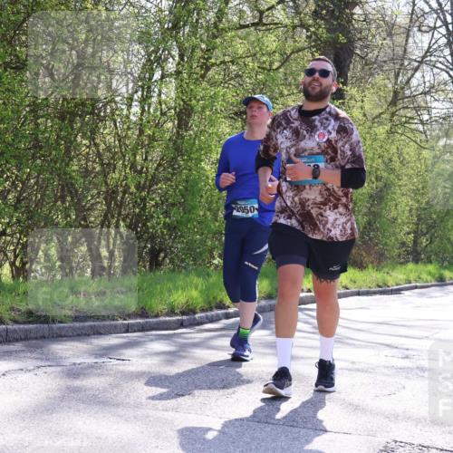 12.04.2026 - 45. Internationalen Wilhelmsburger Insellauf Yannick Fuchs http://msf.ph/oto/9496682 12.04.2026 10:53:13 Laufen 2050 meine-sportfotos.de