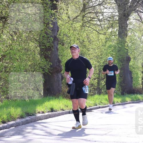12.04.2026 - 45. Internationalen Wilhelmsburger Insellauf Yannick Fuchs http://msf.ph/oto/9496712 12.04.2026 10:53:17 Laufen 3397, 4188, 2778 meine-sportfotos.de