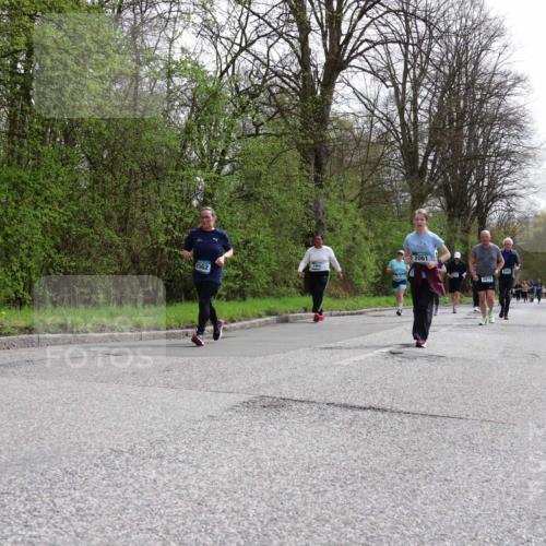 12.04.2026 - 45. Internationalen Wilhelmsburger Insellauf Yannick Fuchs http://msf.ph/oto/9496725 12.04.2026 13:08:20 Laufen 2469, 2562, 2061, 3915 meine-sportfotos.de