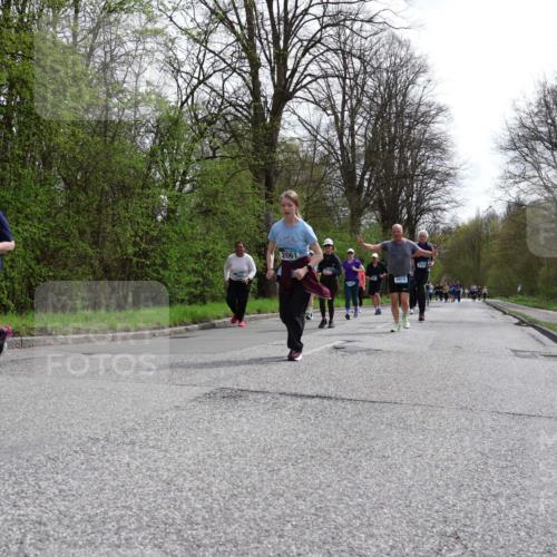 12.04.2026 - 45. Internationalen Wilhelmsburger Insellauf Yannick Fuchs http://msf.ph/oto/9496744 12.04.2026 13:08:22 Laufen 2562, 2061, 3915, 3402 meine-sportfotos.de
