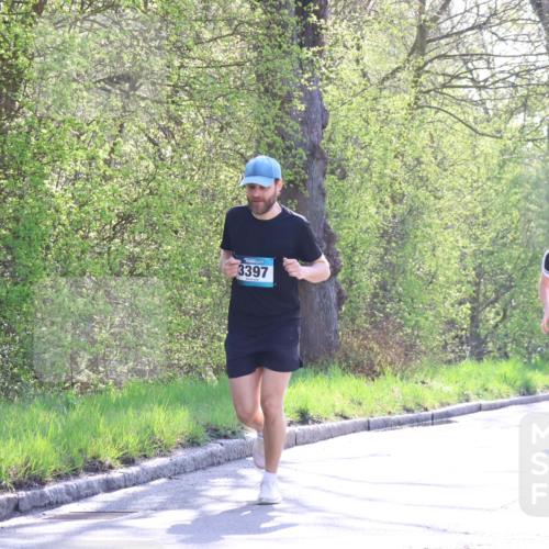 12.04.2026 - 45. Internationalen Wilhelmsburger Insellauf Yannick Fuchs http://msf.ph/oto/9496747 12.04.2026 10:53:21 Laufen 3397, 2778, 418 meine-sportfotos.de