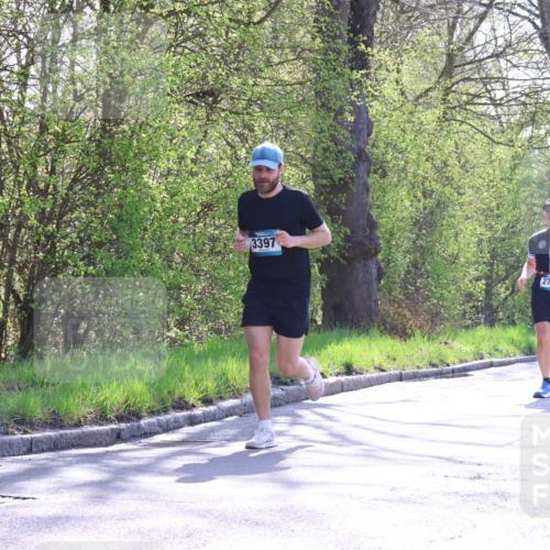 12.04.2026 - 45. Internationalen Wilhelmsburger Insellauf Yannick Fuchs http://msf.ph/oto/9496751 12.04.2026 10:53:21 Laufen 3397, 2778, 4188 meine-sportfotos.de