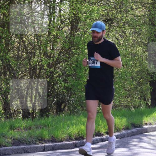 12.04.2026 - 45. Internationalen Wilhelmsburger Insellauf Yannick Fuchs http://msf.ph/oto/9496756 12.04.2026 10:53:22 Laufen 3397 meine-sportfotos.de