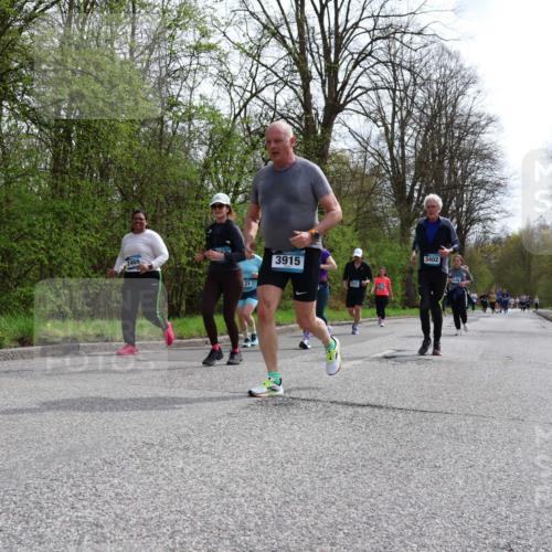 12.04.2026 - 45. Internationalen Wilhelmsburger Insellauf Yannick Fuchs http://msf.ph/oto/9496771 12.04.2026 13:08:25 Laufen 2469, 21, 3915, 3402 meine-sportfotos.de