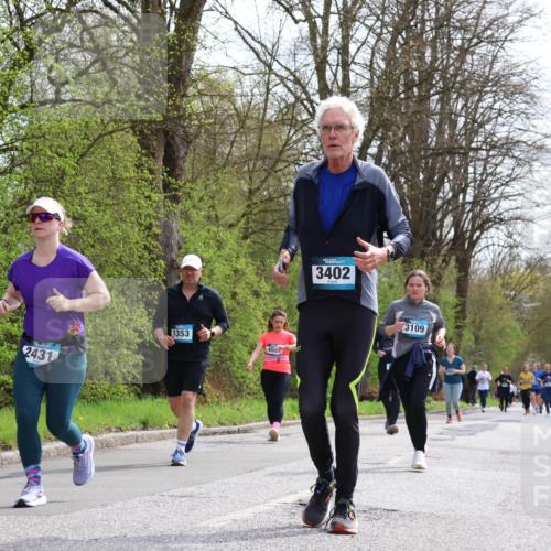 12.04.2026 - 45. Internationalen Wilhelmsburger Insellauf Yannick Fuchs http://msf.ph/oto/9496777 12.04.2026 13:08:25 Laufen 4121, 2431, 3353, 40, 3402, 3109 meine-sportfotos.de