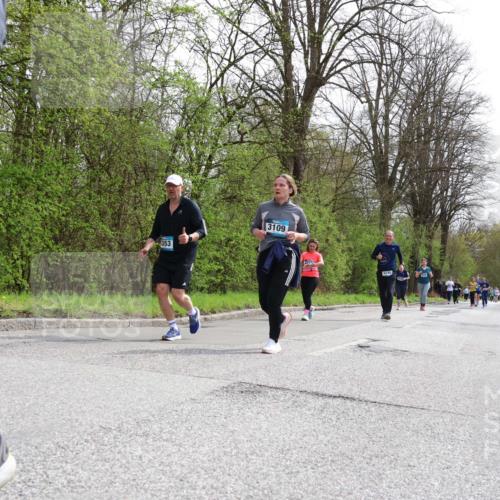 12.04.2026 - 45. Internationalen Wilhelmsburger Insellauf Yannick Fuchs http://msf.ph/oto/9496799 12.04.2026 13:08:27 Laufen 353, 3109, 2246 meine-sportfotos.de