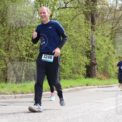 12.04.2026 - 45. Internationalen Wilhelmsburger Insellauf Yannick Fuchs http://msf.ph/oto/9496835 12.04.2026 13:08:31 Laufen 2246, 2840, 3998 meine-sportfotos.de