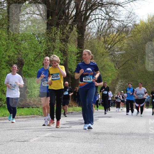 12.04.2026 - 45. Internationalen Wilhelmsburger Insellauf Yannick Fuchs http://msf.ph/oto/9496890 12.04.2026 13:08:37 Laufen 262, 424, 4245, 4073, 4243, 3581, 5223, 2101, 4593 meine-sportfotos.de