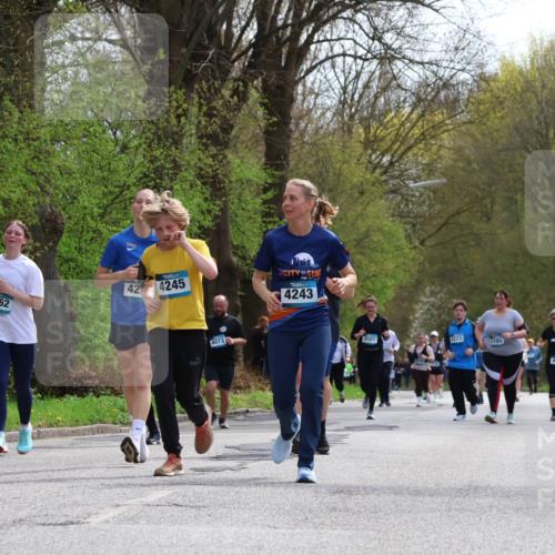 12.04.2026 - 45. Internationalen Wilhelmsburger Insellauf Yannick Fuchs http://msf.ph/oto/9496893 12.04.2026 13:08:37 Laufen 262, 42, 4245, 4073, 4243, 3581, 5223, 2101, 4593 meine-sportfotos.de
