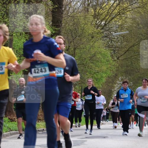 12.04.2026 - 45. Internationalen Wilhelmsburger Insellauf Yannick Fuchs http://msf.ph/oto/9496900 12.04.2026 13:08:38 Laufen 4244, 4245, 4073, 4243, 628, 14, 1341, 3581, 4210, 5223, 2101, 358, 4593, 4047 meine-sportfotos.de