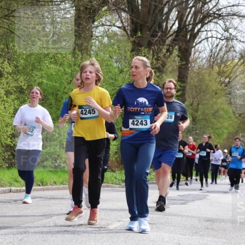 12.04.2026 - 45. Internationalen Wilhelmsburger Insellauf Yannick Fuchs http://msf.ph/oto/9496910 12.04.2026 13:08:39 Laufen 52, 4245, 4243, 28, 3581, 5223, 4545 meine-sportfotos.de