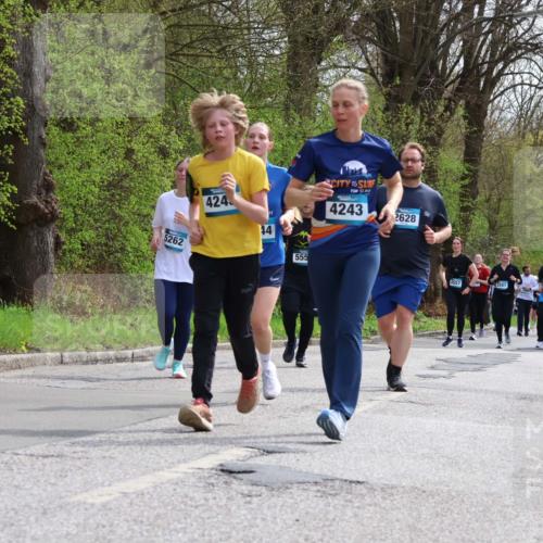 12.04.2026 - 45. Internationalen Wilhelmsburger Insellauf Yannick Fuchs http://msf.ph/oto/9496920 12.04.2026 13:08:40 Laufen 5262, 424, 44, 555, 4243, 2628, 4557, 3581, 5223, 2101, 4593 meine-sportfotos.de