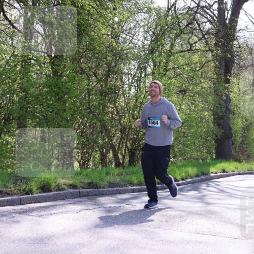 12.04.2026 - 45. Internationalen Wilhelmsburger Insellauf Yannick Fuchs http://msf.ph/oto/9496921 12.04.2026 10:53:40 Laufen 4564 meine-sportfotos.de