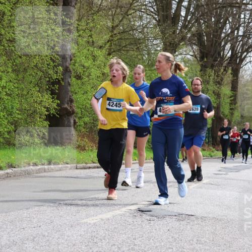 12.04.2026 - 45. Internationalen Wilhelmsburger Insellauf Yannick Fuchs http://msf.ph/oto/9496926 12.04.2026 13:08:40 Laufen 4245, 2628, 4557 meine-sportfotos.de