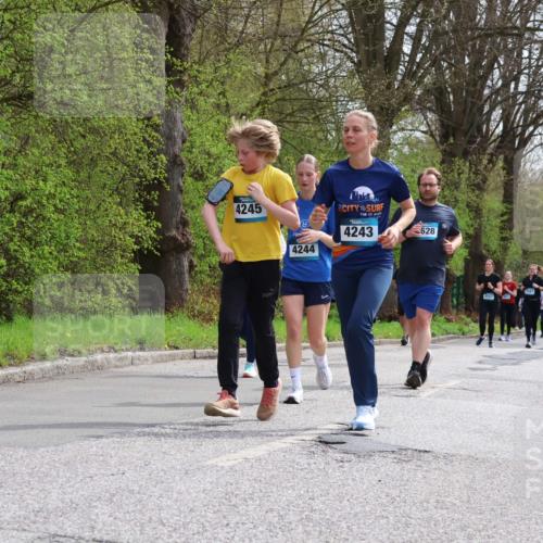 12.04.2026 - 45. Internationalen Wilhelmsburger Insellauf Yannick Fuchs http://msf.ph/oto/9496929 12.04.2026 13:08:40 Laufen 4245, 4244, 4243, 628, 5223 meine-sportfotos.de