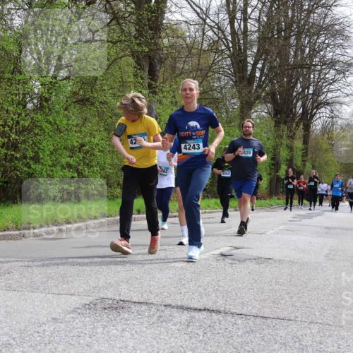 12.04.2026 - 45. Internationalen Wilhelmsburger Insellauf Yannick Fuchs http://msf.ph/oto/9496934 12.04.2026 13:08:41 Laufen 42, 262, 4243, 5552, 628 meine-sportfotos.de