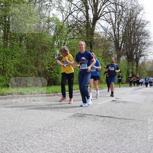 12.04.2026 - 45. Internationalen Wilhelmsburger Insellauf Yannick Fuchs http://msf.ph/oto/9496941 12.04.2026 13:08:42 Laufen 4245, 4243, 4244, 2628 meine-sportfotos.de