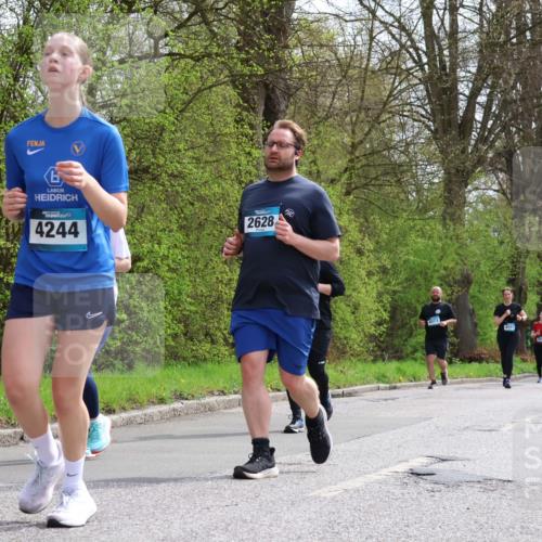 12.04.2026 - 45. Internationalen Wilhelmsburger Insellauf Yannick Fuchs http://msf.ph/oto/9496955 12.04.2026 13:08:43 Laufen 4244, 2628, 3581, 5223, 2101 meine-sportfotos.de