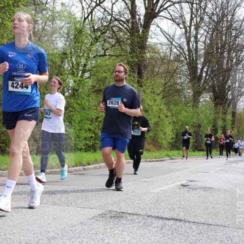 12.04.2026 - 45. Internationalen Wilhelmsburger Insellauf Yannick Fuchs http://msf.ph/oto/9496959 12.04.2026 13:08:43 Laufen 4244, 5262, 2628, 5552 meine-sportfotos.de