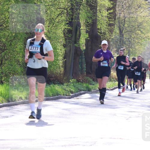 12.04.2026 - 45. Internationalen Wilhelmsburger Insellauf Yannick Fuchs http://msf.ph/oto/9496966 12.04.2026 10:53:49 Laufen 2777, 2660, 2481, 3460, 3517, 0000 meine-sportfotos.de