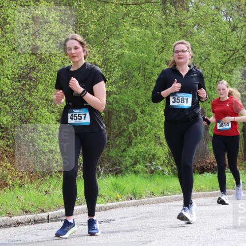12.04.2026 - 45. Internationalen Wilhelmsburger Insellauf Yannick Fuchs http://msf.ph/oto/9496997 12.04.2026 13:08:47 Laufen 4557, 3581, 3814, 3826, 3057 meine-sportfotos.de