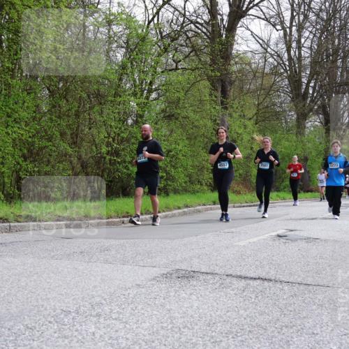 12.04.2026 - 45. Internationalen Wilhelmsburger Insellauf Yannick Fuchs http://msf.ph/oto/9497019 12.04.2026 13:08:49 Laufen 4075, 4557, 3581, 5223, 14, 2101, 4593 meine-sportfotos.de