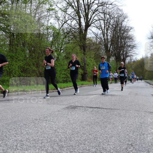 12.04.2026 - 45. Internationalen Wilhelmsburger Insellauf Yannick Fuchs http://msf.ph/oto/9497044 12.04.2026 13:08:51 Laufen 4073, 4557, 3581, 5223, 4593 meine-sportfotos.de