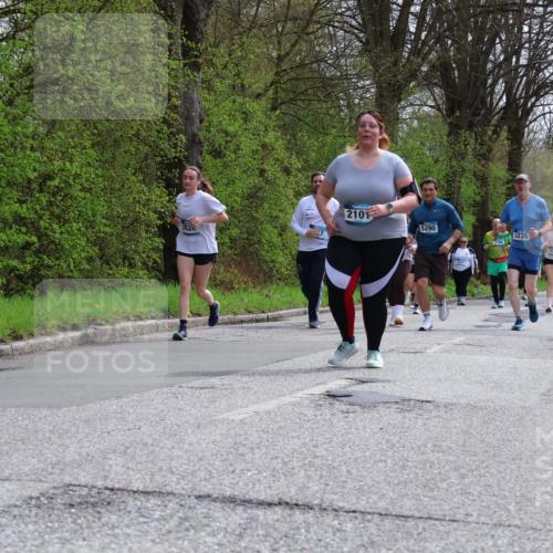 12.04.2026 - 45. Internationalen Wilhelmsburger Insellauf Yannick Fuchs http://msf.ph/oto/9497091 12.04.2026 13:08:55 Laufen 382, 2101, 5290, 2766, 3235, 4358 meine-sportfotos.de