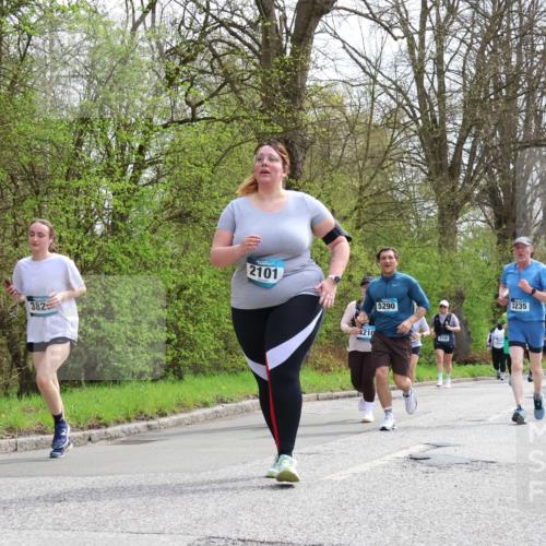 12.04.2026 - 45. Internationalen Wilhelmsburger Insellauf Yannick Fuchs http://msf.ph/oto/9497113 12.04.2026 13:08:57 Laufen 382, 2101, 4210, 5290, 3730, 3235, 4358 meine-sportfotos.de