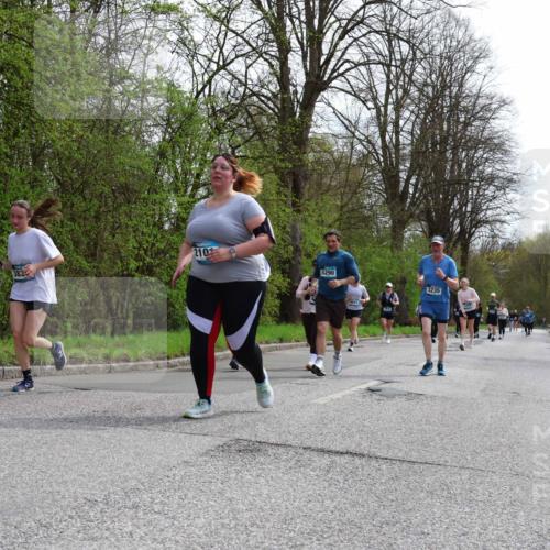 12.04.2026 - 45. Internationalen Wilhelmsburger Insellauf Yannick Fuchs http://msf.ph/oto/9497121 12.04.2026 13:08:58 Laufen 210, 5290, 3235 meine-sportfotos.de
