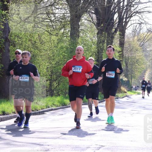 12.04.2026 - 45. Internationalen Wilhelmsburger Insellauf Yannick Fuchs http://msf.ph/oto/9497122 12.04.2026 10:54:07 Laufen 4334, 3517, 52, 0000 meine-sportfotos.de