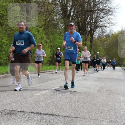 12.04.2026 - 45. Internationalen Wilhelmsburger Insellauf Yannick Fuchs http://msf.ph/oto/9497127 12.04.2026 13:08:59 Laufen 3057, 5290, 4047, 3730, 3235, 4358 meine-sportfotos.de