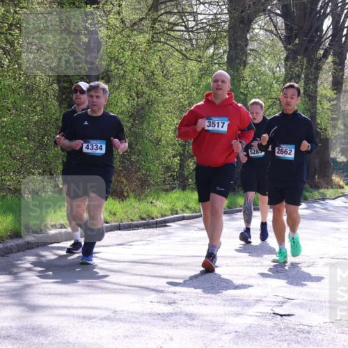 12.04.2026 - 45. Internationalen Wilhelmsburger Insellauf Yannick Fuchs http://msf.ph/oto/9497129 12.04.2026 10:54:07 Laufen 4334, 3517, 528, 0000 meine-sportfotos.de