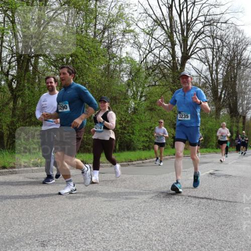 12.04.2026 - 45. Internationalen Wilhelmsburger Insellauf Yannick Fuchs http://msf.ph/oto/9497149 12.04.2026 13:09:00 Laufen 5290, 4210, 4047, 3235 meine-sportfotos.de
