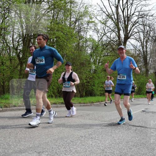 12.04.2026 - 45. Internationalen Wilhelmsburger Insellauf Yannick Fuchs http://msf.ph/oto/9497151 12.04.2026 13:09:00 Laufen 5290, 3057, 4210, 3235, 4358 meine-sportfotos.de
