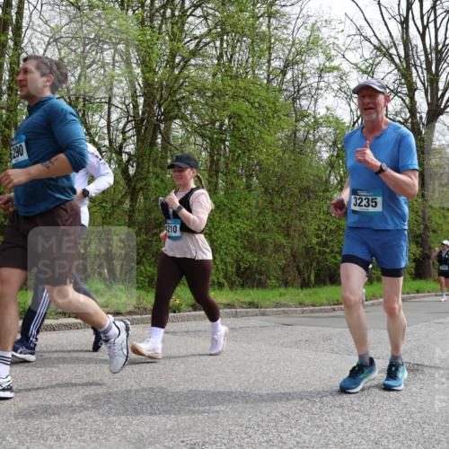 12.04.2026 - 45. Internationalen Wilhelmsburger Insellauf Yannick Fuchs http://msf.ph/oto/9497156 12.04.2026 13:09:01 Laufen 290, 210, 3235, 3730, 4358 meine-sportfotos.de