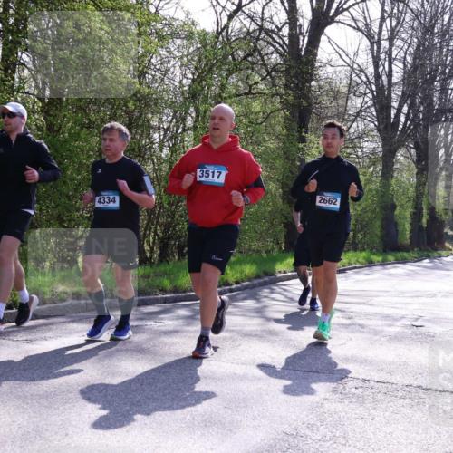 12.04.2026 - 45. Internationalen Wilhelmsburger Insellauf Yannick Fuchs http://msf.ph/oto/9497162 12.04.2026 10:54:10 Laufen 4334, 3517, 0000 meine-sportfotos.de