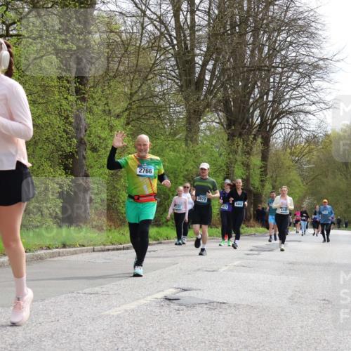 12.04.2026 - 45. Internationalen Wilhelmsburger Insellauf Yannick Fuchs http://msf.ph/oto/9497179 12.04.2026 13:09:03 Laufen 3, 4358, 2766, 3872, 4442, 471, 5122, 4443 meine-sportfotos.de