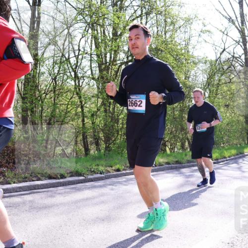 12.04.2026 - 45. Internationalen Wilhelmsburger Insellauf Yannick Fuchs http://msf.ph/oto/9497186 12.04.2026 10:54:12 Laufen 3517, 43, 0000, 528 meine-sportfotos.de