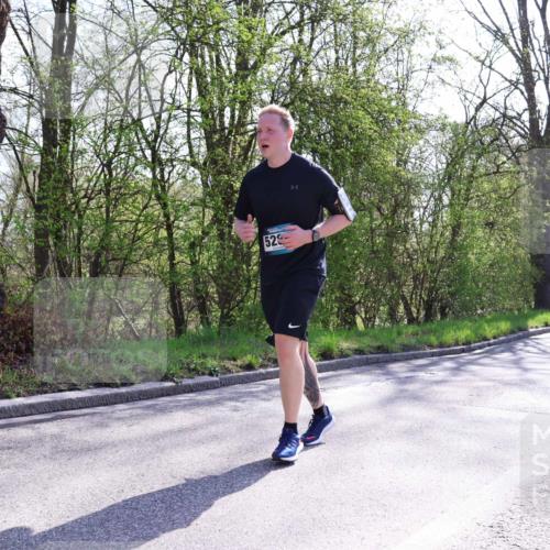12.04.2026 - 45. Internationalen Wilhelmsburger Insellauf Yannick Fuchs http://msf.ph/oto/9497194 12.04.2026 10:54:13 Laufen 52 meine-sportfotos.de